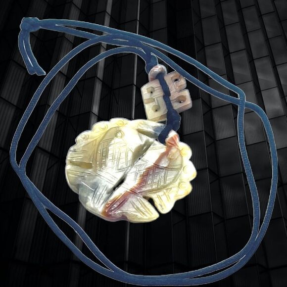 Vintage/Antique Jadeite/Jade Chinese Koi Fish Pendant and Necklace - Picture 3 of 6